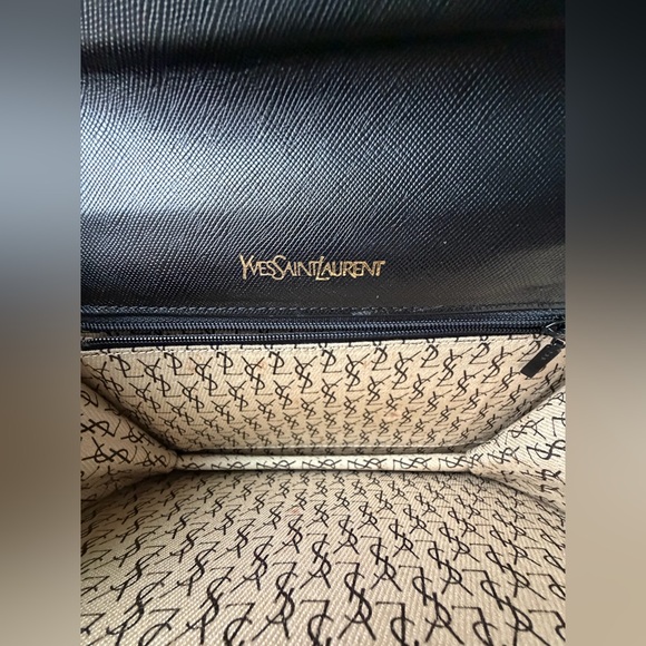 Yves Saint Laurent Black Leather Envelope Clutch - Vintage - Picture 6 of 13